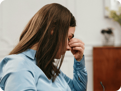 Les meilleures stratégies naturelles pour calmer une crise migraineuse