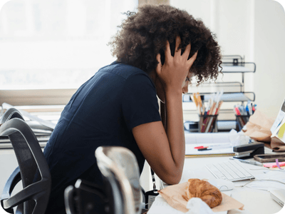 Troubles hormonaux : causes, symptômes et solutions naturelles